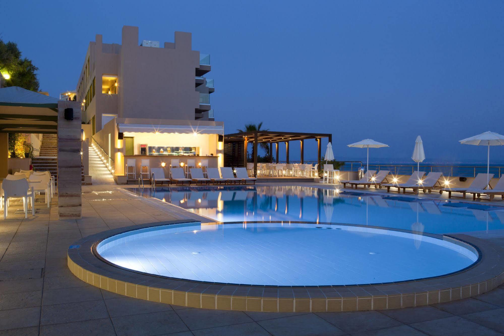 เออร์ริทา โฮเต็ล รีสอร์ต Hotel การ์ฟัส ภายนอก รูปภาพ